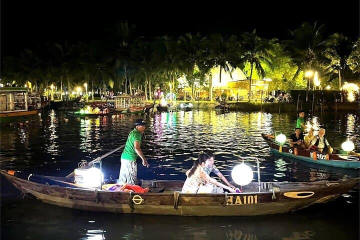 Evening Lantern Boat Ride on Hoi An’s Hoai River photo 6