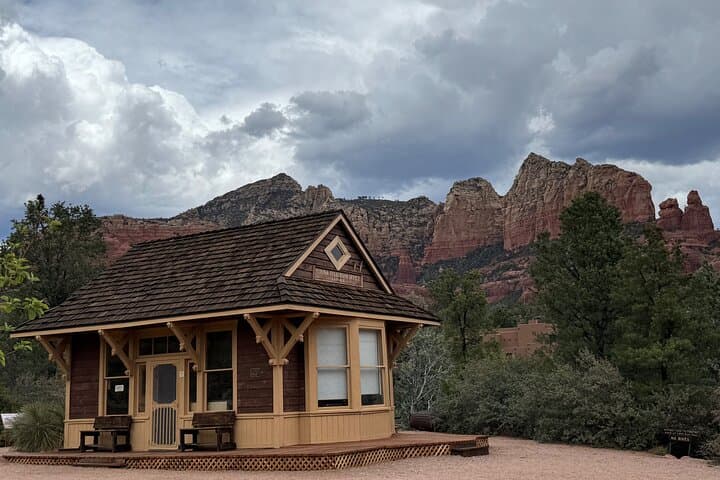 Sedona City Highlights Private Tour — Red Rock Views, Vortex Sites & Arts Village photo 5