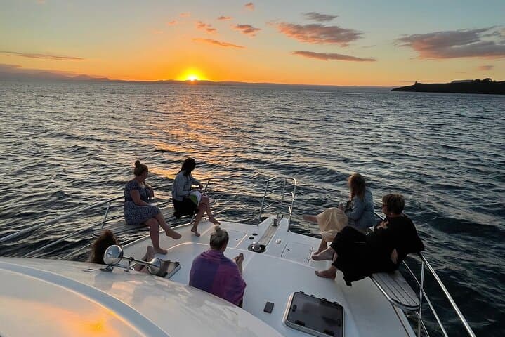 Kakariki Cruise to Mine Bay Maori Rock Carvings — Taupo Daytime Boat Tour photo 5