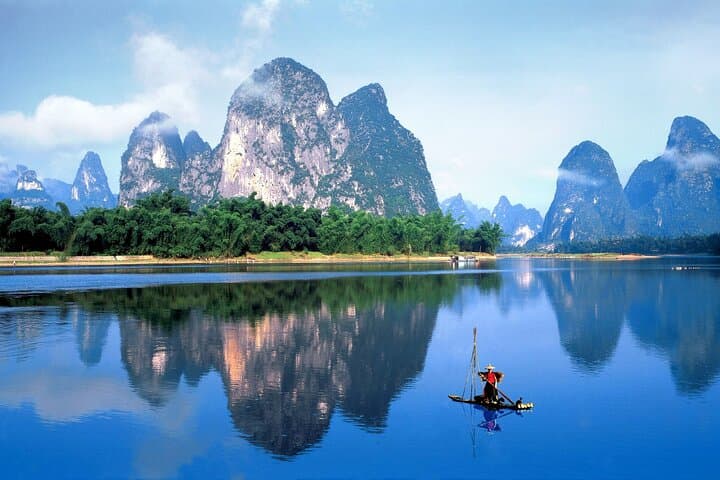 Guilin to Yangshuo Li River Cruise: A Private Day Through Karst Peaks and Riverside Villages photo 4