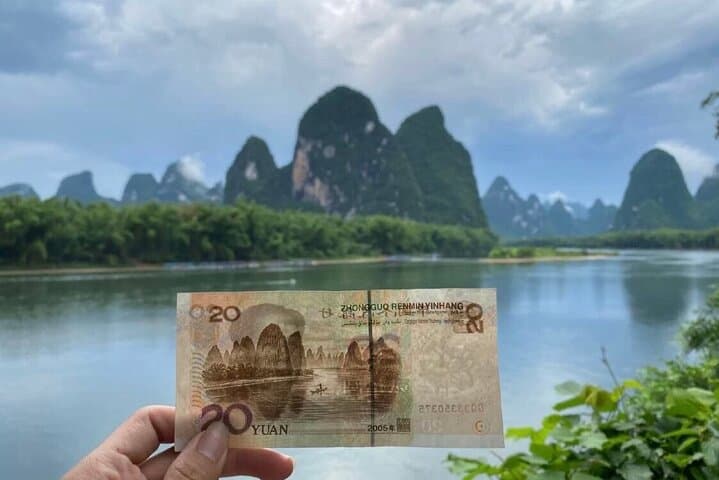 Guilin to Yangshuo Li River Cruise: A Private Day Through Karst Peaks and Riverside Villages photo 3