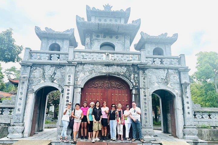 Tam Coc & Bich Dong Half-Day: Sampan Boat through Caves and Bich Dong Pagoda photo 4