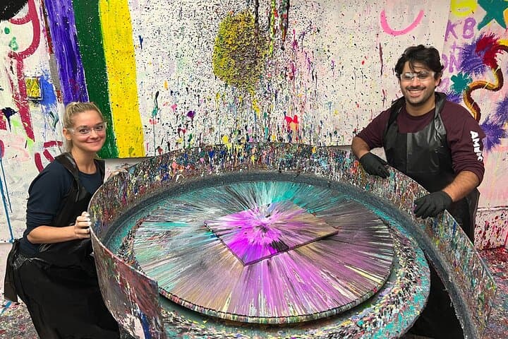 Private Spin Art Experience in New York: 45-Minute Family Spin Art Workshop photo 5