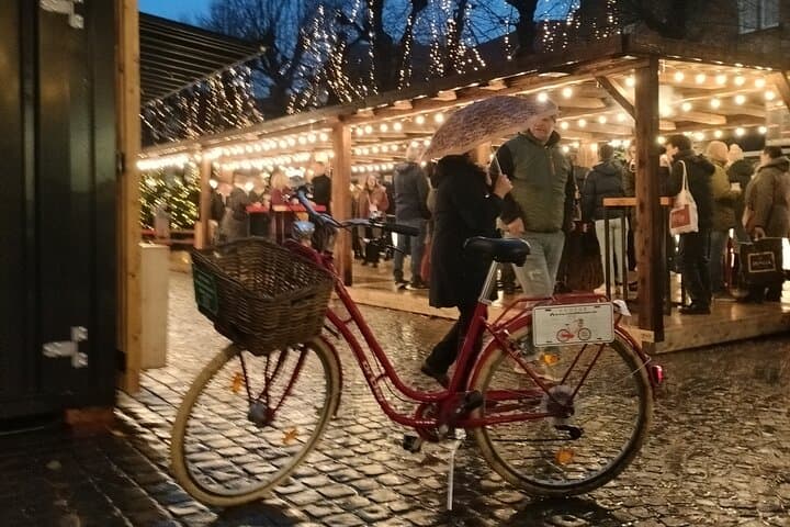 Bruges Magical Winter Bike Tour: Lights, Chocolate & Mulled Wine photo 4