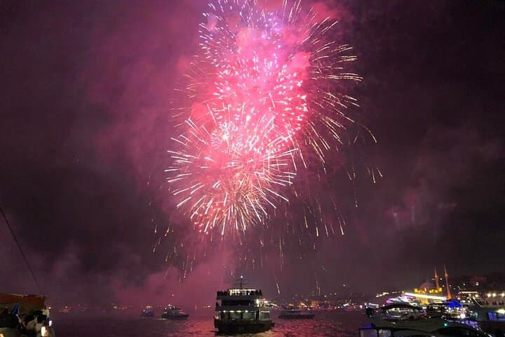 Istanbul New Year’s Eve Bosphorus Dinner Cruise 2026 — Midnight Party Between Continents photo 3