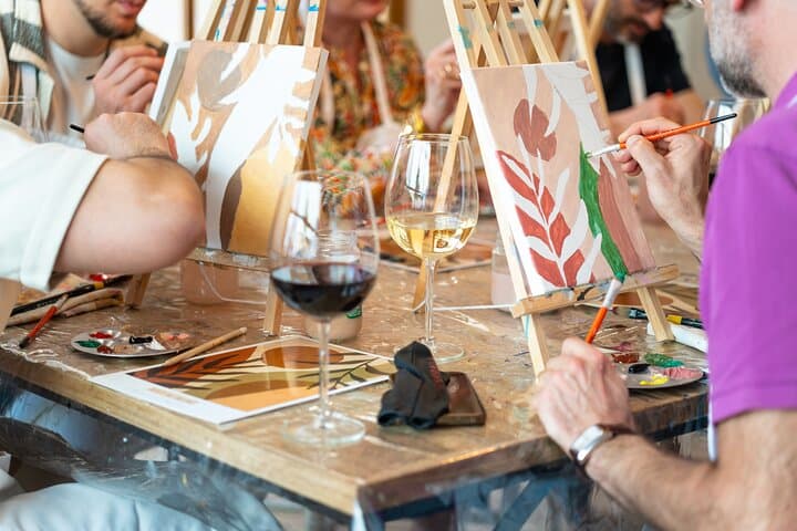 Paint and Sip in Boston: Trendy Venues, Cocktails & Creative Nights photo 3