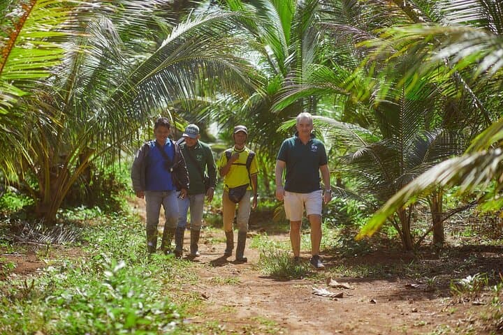 Puerto Princesa Countryside Tour: Farm, Beach & Weaving Day Trip