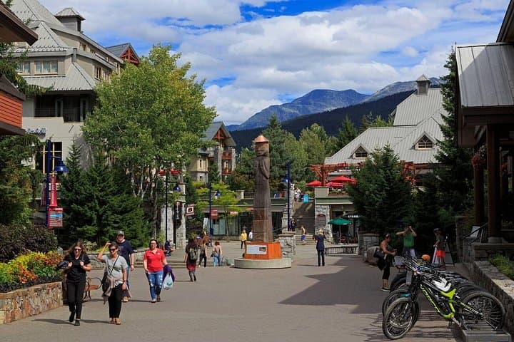 Sea-to-Sky Private Day Trip: Vancouver to Whistler & Shannon Falls photo 4