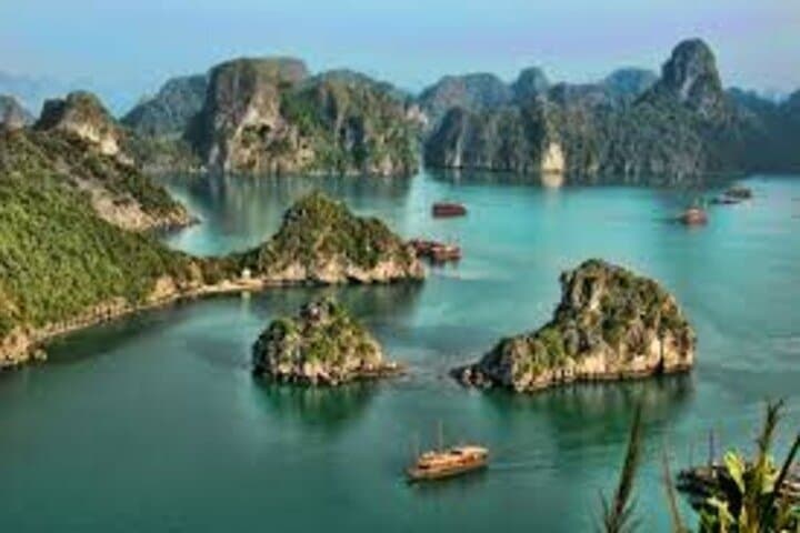 Vietnam Highlights: 14-Day Ho Chi Minh City to Hanoi and Beyond photo 3