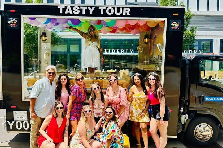Private Nashville Panoramic Glass Truck Party Tour — VIP 90-Minute City Experience photo 5