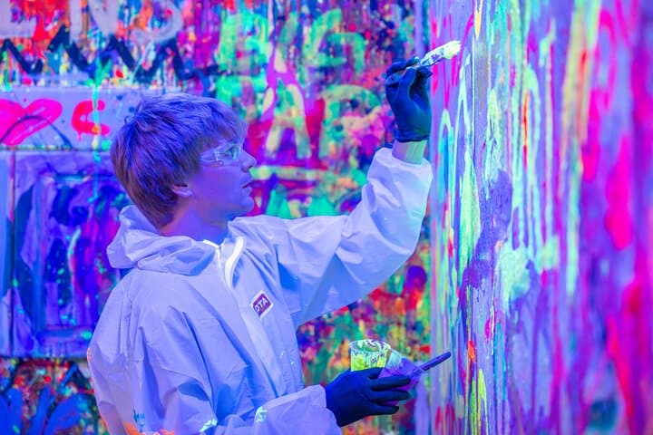 Neon Light Paint Therapy in Los Angeles — Glow, Throw, Create