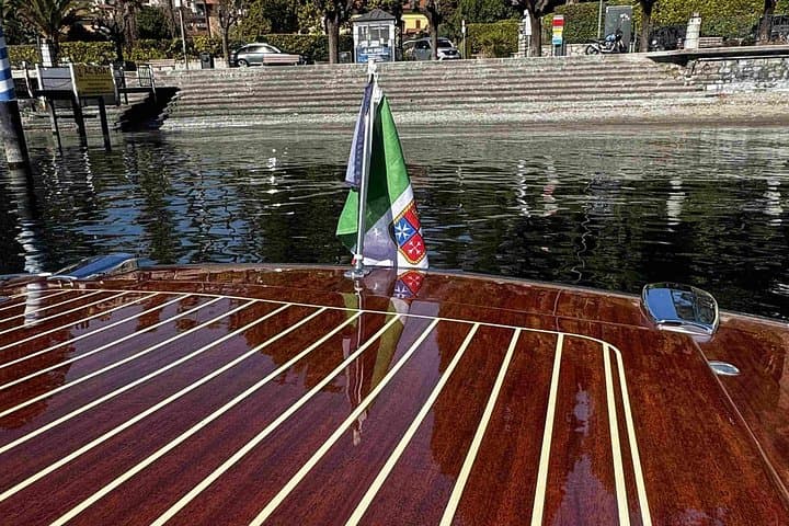 1-Hour Private Menaggio Boat Tour on Lake Como — Villas, Gardens & Shoreline Views photo 4