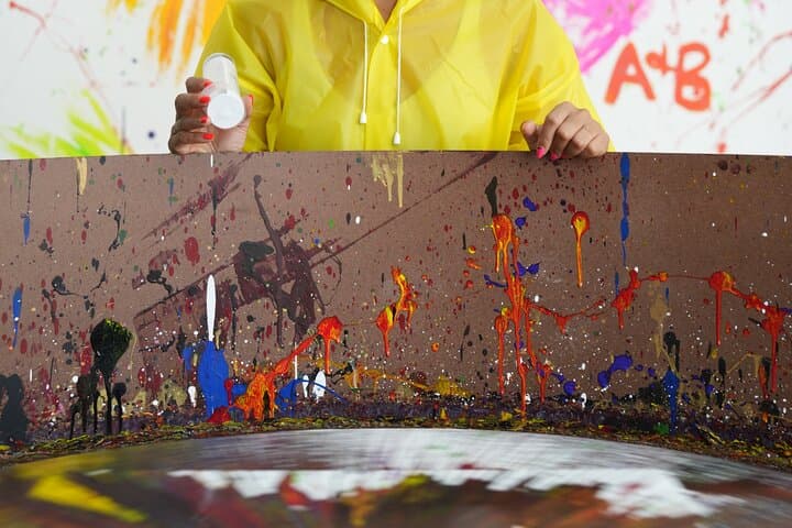 Private Spin Art Experience Los Angeles: Team-Building Spin-Art Canvas Workshop photo 5