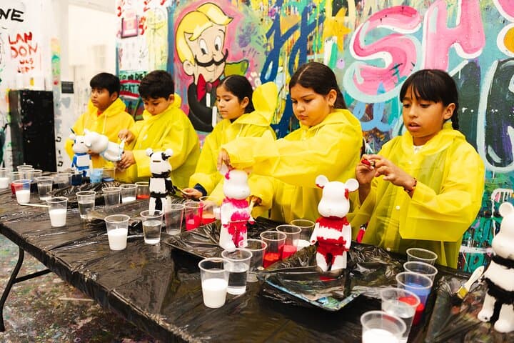 Fluid Bear Birthday Party in Los Angeles: Creative Fluid Art Workshop for Kids & Adults photo 5