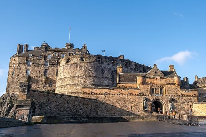 Guided Old Town Walking Tour in Edinburgh — Royal Mile, Calton Hill & Historic Sights photo 1