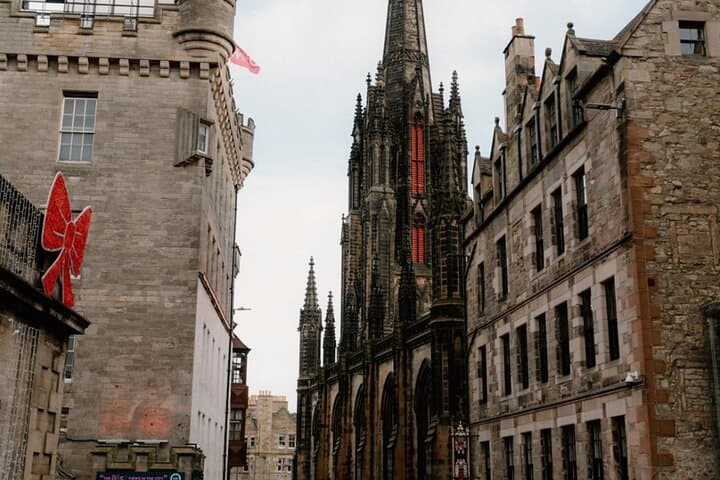 Guided Old Town Walking Tour in Edinburgh — Royal Mile, Calton Hill & Historic Sights photo 4