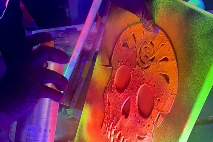 Glow Workshop Neon Art Experience in Chicago — Blacklight Painting at Studio W.I.P. photo 2