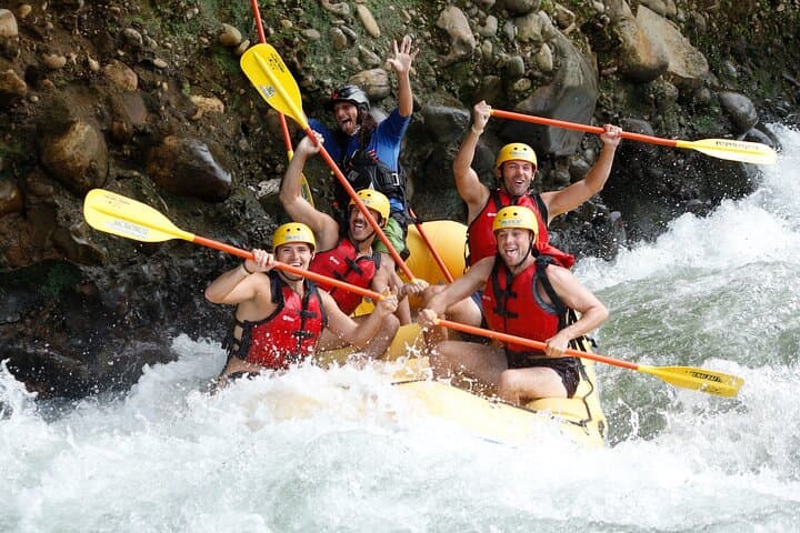 Sarapiqui River Extreme: Class IV Whitewater Rafting from La Fortuna
