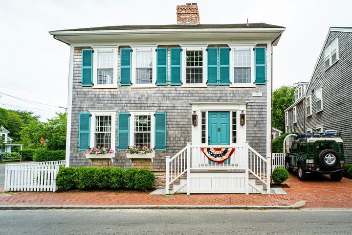 Explore Nantucket: Self-Guided Walking and Coast-to-Coast Bike Tour Combo photo 5