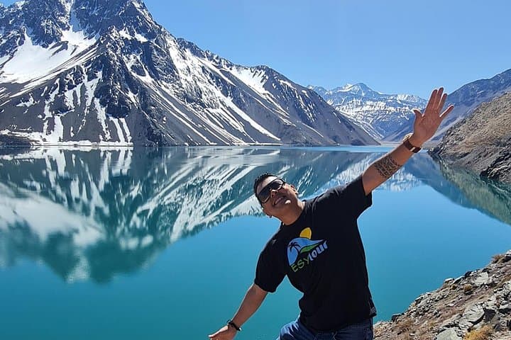 Embalse El Yeso VIP Day Tour: San José de Maipo Reservoir, Tunnel El Tinoco & Casa del Chocolate