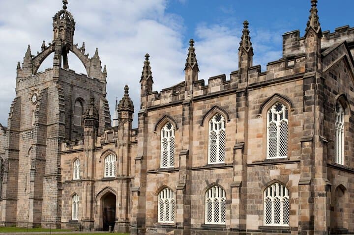 Aberdeen Private Walking Tour with a Local — Granite City Highlights and Hidden Wynds
