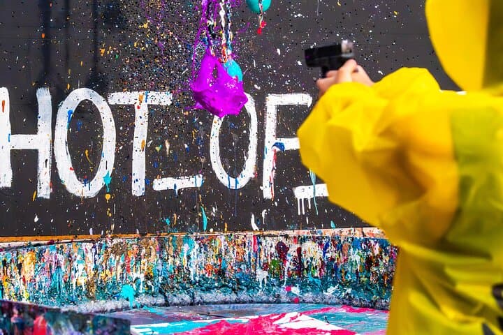 Neon Art Experience: Glow-in-the-Dark Paint Shooting in Houston photo 4
