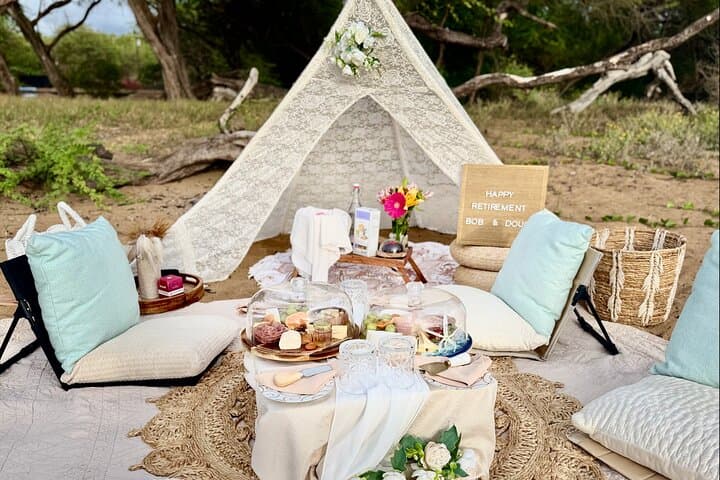 Maui Sunset Picnic at Pristine Beach with Photographer & Charcuterie photo 3