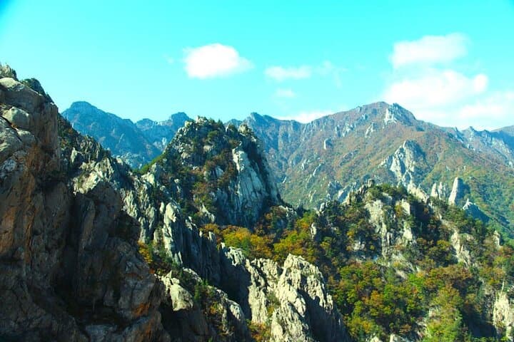 Seorak and Naksansa Day Trip from Seoul: Fall Peaks and Coastal Temple Views photo 5