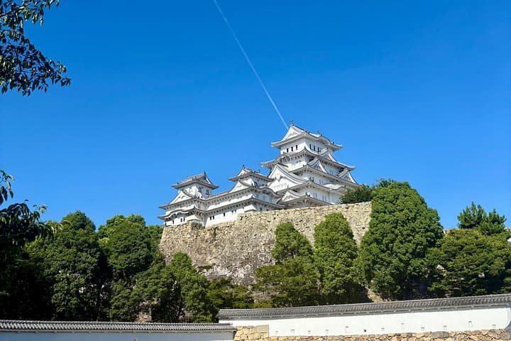 Inside Himeji Castle: University Student Guided Tour of Japan’s White Heron Castle photo 3