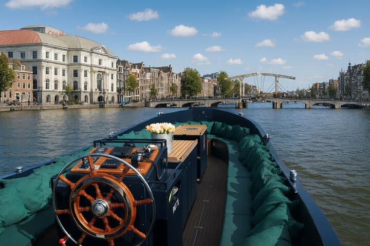 Amsterdam Open-Boat Canal Cruise: Guided Tour with Unlimited Drinks