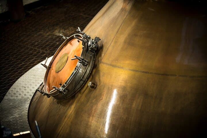Oban Distillery Tour and Tasting — Classic 3-Drams Experience photo 3