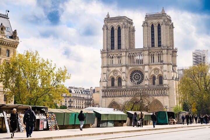 One-Day Paris Sightseeing Tour with Hotel Pickup — Eiffel, Louvre & Montmartre photo 3