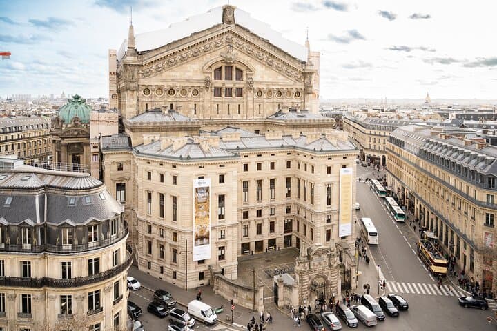 One-Day Paris Sightseeing Tour with Hotel Pickup — Eiffel, Louvre & Montmartre photo 5
