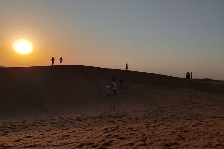 Dubai Red Dunes Desert Safari with BBQ Dinner and Evening Shows photo 3
