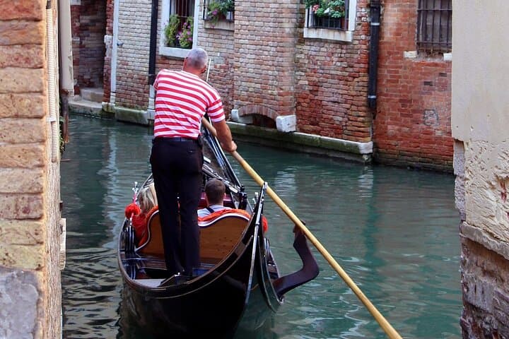 Private Gondola Ride in Venice: Discover the Floating City
