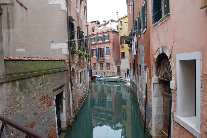 Private Murano Day Trip from Venice with Glassblowing Demonstration photo 6