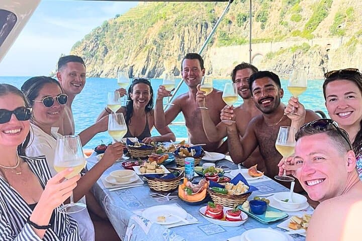 Sail Cinque Terre & Portovenere: Full-Day Lunch Cruise from La Spezia photo 5