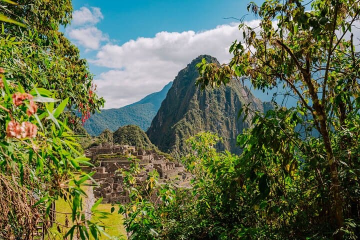 Inca Trail Express: One-Day Hike to Machu Picchu Through the Sun Gate photo 2