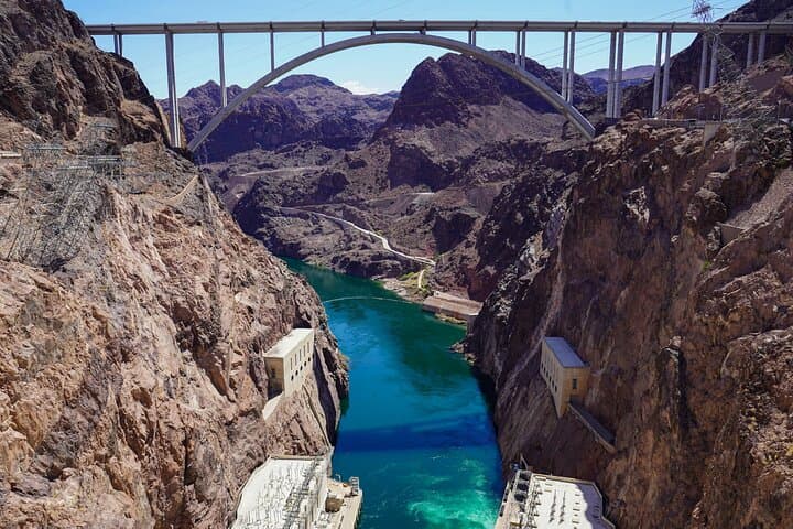 Hoover Dam Small-Group Walking Tour with Powerplant Access photo 2