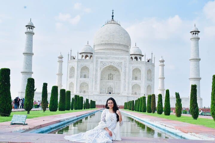 Skip-the-Line Taj Mahal Private Same-Day Tour from Delhi