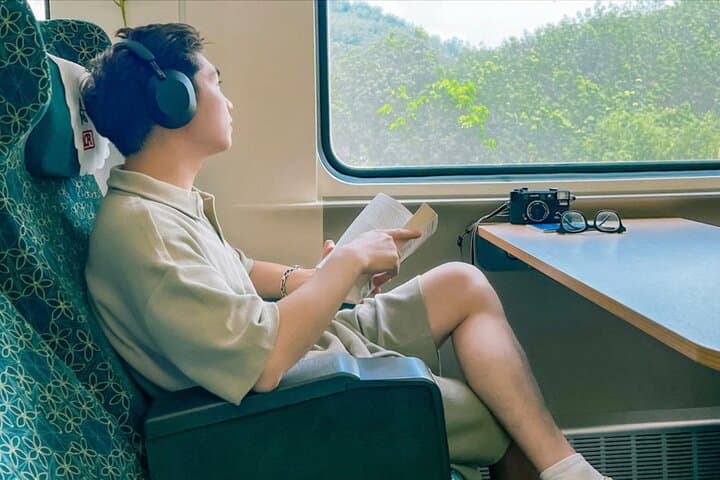 Laos–China High-Speed Railway: Luang Prabang to Vientiane Local Tour & Train Ticket photo 2