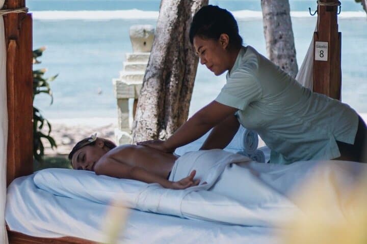 60-Minute Beach Swedish Massage in Marigot Bay — Saint Lucia Relaxation photo 2