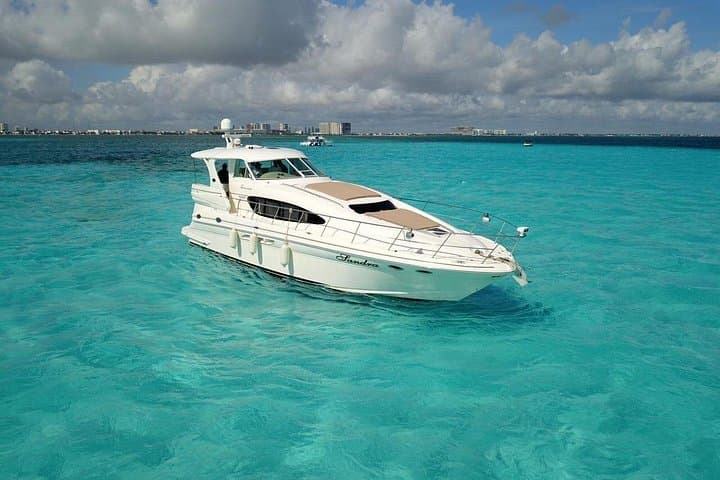 Private Yacht Rental in Cancun: Luxury Charter to Isla Mujeres photo 3