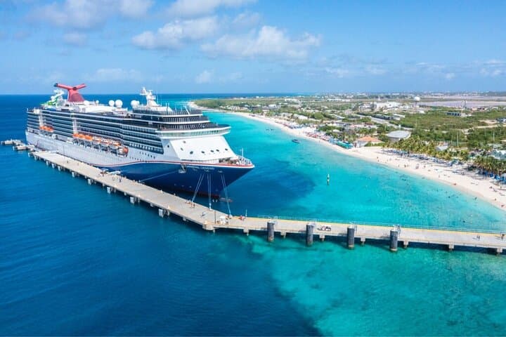 Grand Turk Tram Tour: Beach, Lighthouse & Cockburn Town Highlights photo 4