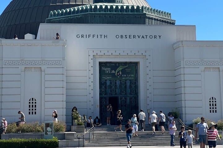 Complete Los Angeles Sightseeing Tour: Griffith Observatory to Santa Monica Pier