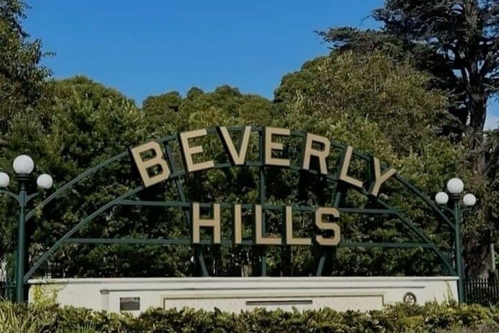 Complete Los Angeles Sightseeing Tour: Griffith Observatory to Santa Monica Pier photo 4