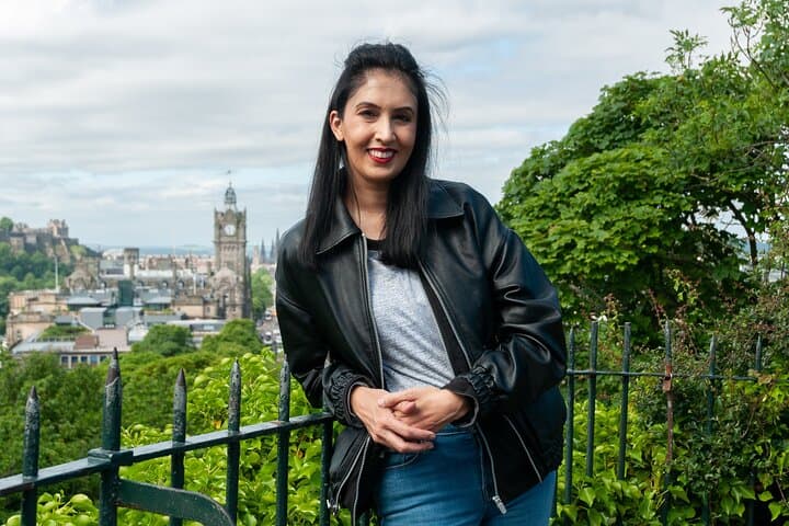 Original Edinburgh Private Photoshoot Walking Tour — 14 Iconic Locations photo 6