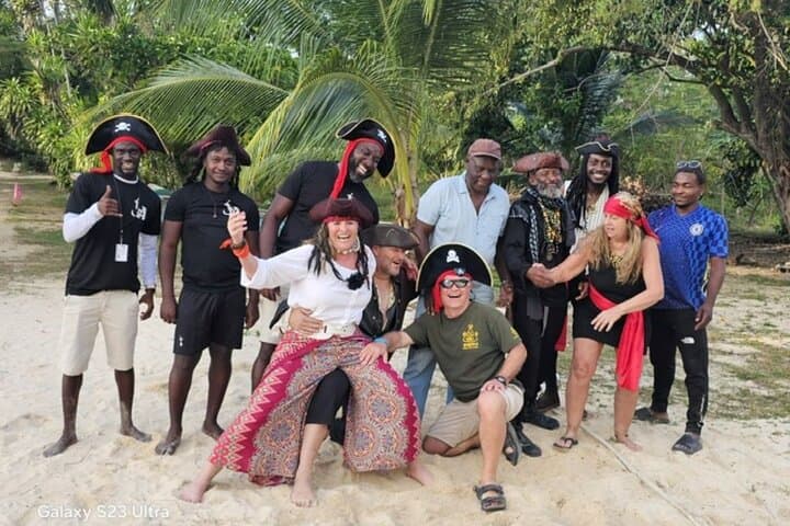 Pirate Ship Sunset Cruise to Rick's Cafe — Negril Sunset Snorkel & Cliff Show photo 5
