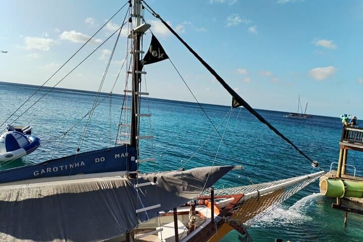 Pirate Ship Sunset Cruise to Rick's Cafe — Negril Sunset Snorkel & Cliff Show photo 3