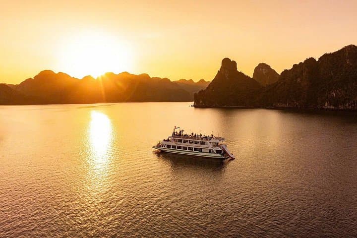 Lan Ha Bay Day Cruise from Hanoi — Kayaks, Caves & Cat Ba Island photo 3